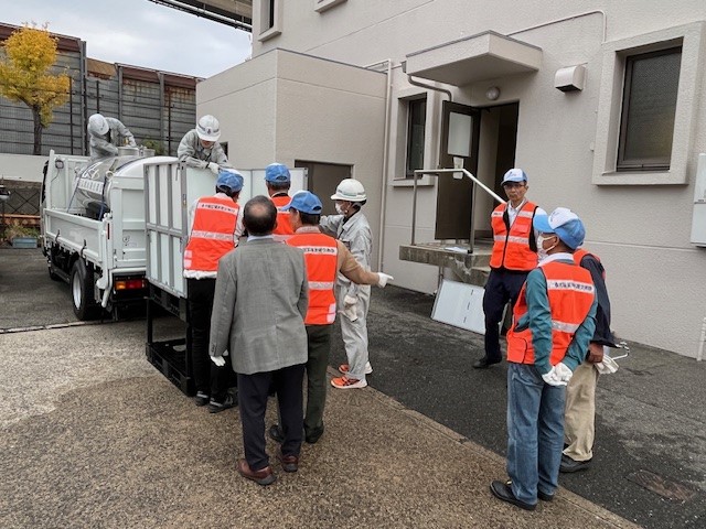 応急給水仮設水槽設置研修の様子